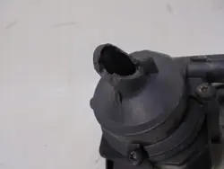 Support de fixation pompe à eau OEM 9814099080 Citroen C3