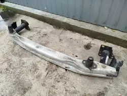 AUDI A4 B7 Etupuskuri Vahvistus + Iskupaikka