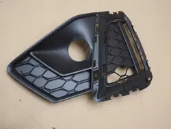 Rechte Stoßstangengrille OEM 8W0807682AM für Audi A4 B9