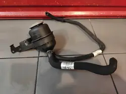 Ohjausnesteastia Audi A8 D4 3.0 TDI OEM A8D4