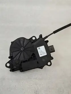 Maserati Levante 2020 achterklepactuator OEM 6701065090