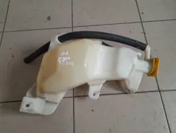 Réservoir de liquide de refroidissement OEM M144084 Jeep