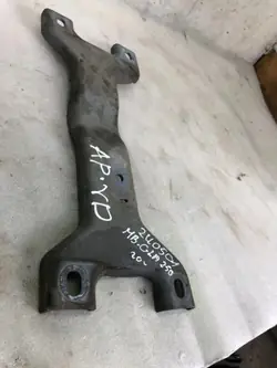 Pakoputken kiinnitys OEM A2474921500 Mercedes-Benzille