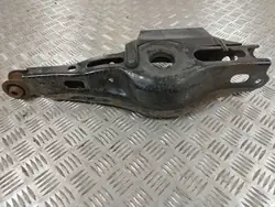 ESP2530 takajousituen istuin oikea puoli Toyota RAV4