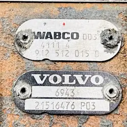 21516476 Volvo Compressor de ar - Peça usada