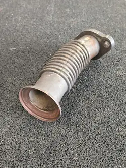Tuyau de raccordement OEM 51.08153-0088 - État utilisé