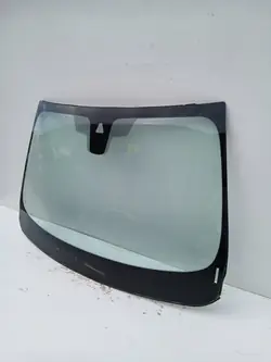 Begagnad framruta OEM 7350595 för BMW X1 F48