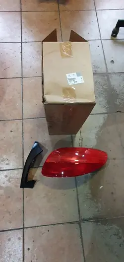 PEUGEOT 206 Lámpara Trasera Derecha Nueva