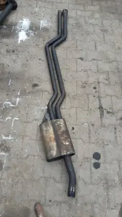 Mercedes-Benz W123 2.5 Essence Silencieux RBC2627