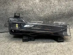 Tesla 3 oikea LED DRL OEM 1077396-00-D Käytetty