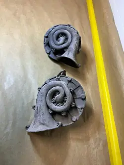 Cadillac Claxon OEM #676 voor Deville Fleetwood Eldorado