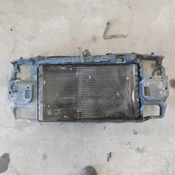 Volkswagen Polo 3 III Frontverstärkung + Lüfter