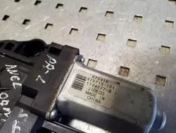 Moteur de vitre avant Volvo V70 OEM 1174077B