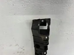 Tesla Model X drempelbevestiging OEM 104669100B - Gebruikt