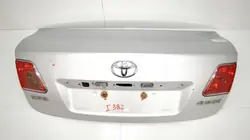 Takaluukun kansi OEM 368446413 Toyota Avensis T27 Sedanille