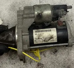 Arrancador OEM 25198414 para Opel Corsa E - Usado