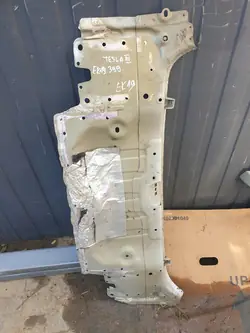 TESLA 3 III Reforço de Para-choque Traseiro 1077958-S0-A