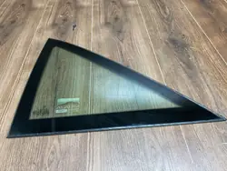 Pequena janela traseira esquerda OEM A1297900590