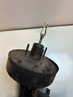Nissan Sunny Booster de Frein jkc81301220