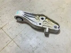 Volvo moottorin kiinnitystuki OEM 32222100 - Käytetty