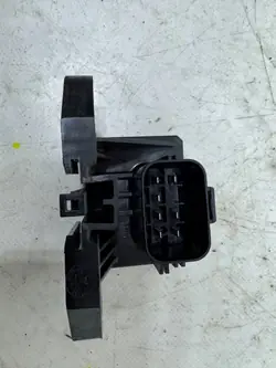 Brandstofpompmodule Ford Escape F1FA 9D370 - Gebruikt