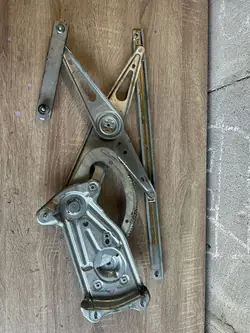 Elevador de Vidro Dianteiro Direito Renault Megane III OEM 1710946