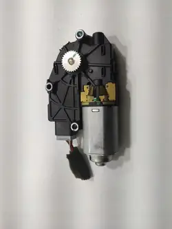 Takluckemotor OEM SILNICZEK SZYBERDACHU Kia Sportage IV