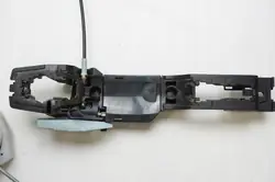 Soporte de Manija Izquierda Delantera OEM MOC-KLAM-LE-QX80-PAT-ARM