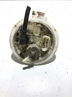 Porsche Cayenne Polttoainepumppu OEM 7L5919679A - Käytetty