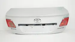 Takaluukun kansi OEM 360210654 Toyota Avensis T27 Sedanille