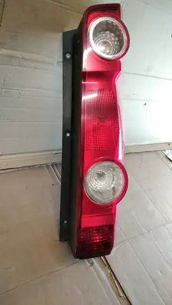 Feu Arrière VW Crafter 06- Droit 2E0945096
