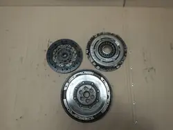 Kaksoismassaväkä + Levy + Painelevy Opel Astra J 1.6 T 55564555