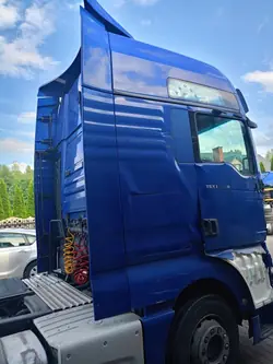 Alerón de cabina derecho MAN TGX E5/E6 OEM - Corto sin bastidor
