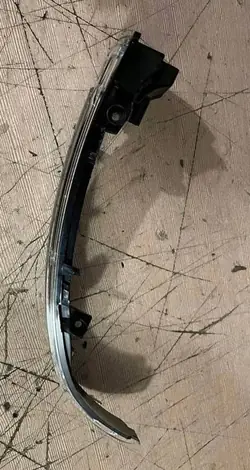 Indicador de Espelho Direito Peugeot 308 T9 OEM 1610708280