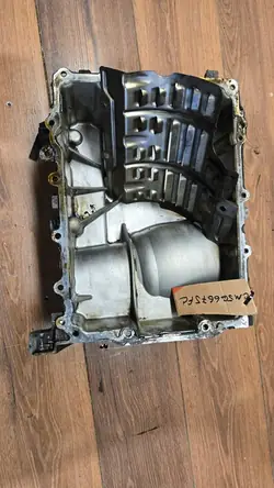B-MAX 12R OIL PAN 1.0 EB CM5G6675FC