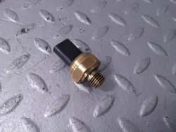 Interruptor pressão óleo OEM 9802152780 - Usado