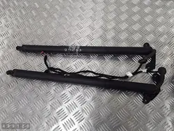 Takaluukun tukijalat Audi Q3 2018 8U0827851