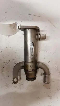 Enfriador EGR VOLVO V50 2.0L diésel 2006 OEM 9645689780