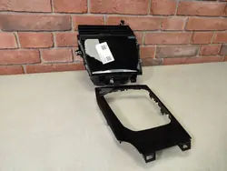 OEM 6809803 Suporte Copos & Moldura Carregador NFC Preto Piano