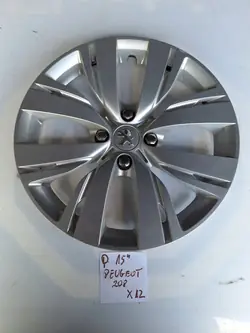 Coprimozzo 15" Originale Peugeot 208 9673846377