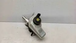 Jarru sylinteri OEM 1K2611349A VW Caddy III:lle