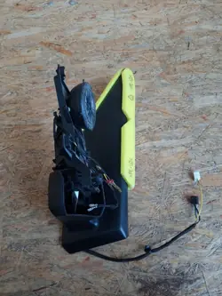 Vänster framruta Mercedes Sprinter W907 W910 OEM A9108111100