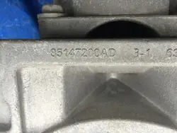 Soporte de caja OEM 05147200AD Dodge
