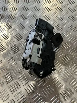 Serrure de Porte Arrière Gauche Skoda Superb III