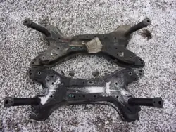 Parafuso travessa Toyota Yaris I OEM YARIS SANKI