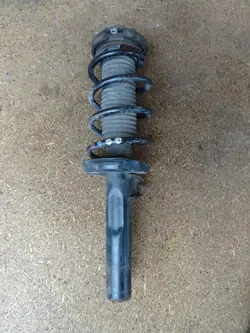 YETI AUDI A3 8P LIFT GOLF VI CADDY McPherson 1K0412331B