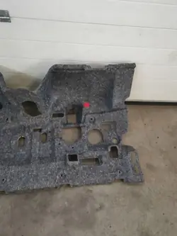 Isolamento de antepara Hyundai Kona OEM 84120-J9100