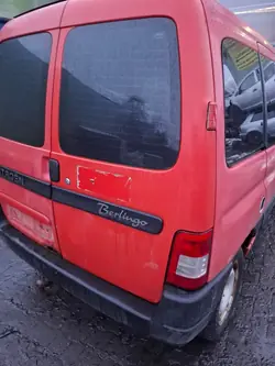 Vidrio de puerta trasera derecha OEM 7266225276 Citroen Berlingo I