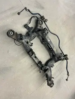 OEM 8465165255 Suporte Chevrolet Camaro 2016+ Usado