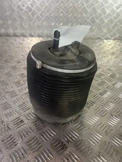 Volvo XC90 2017 Hintere Luftfederblase OEM 31476428